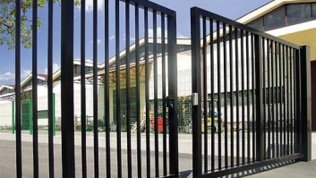 Double gate territory gates with metal tube filling